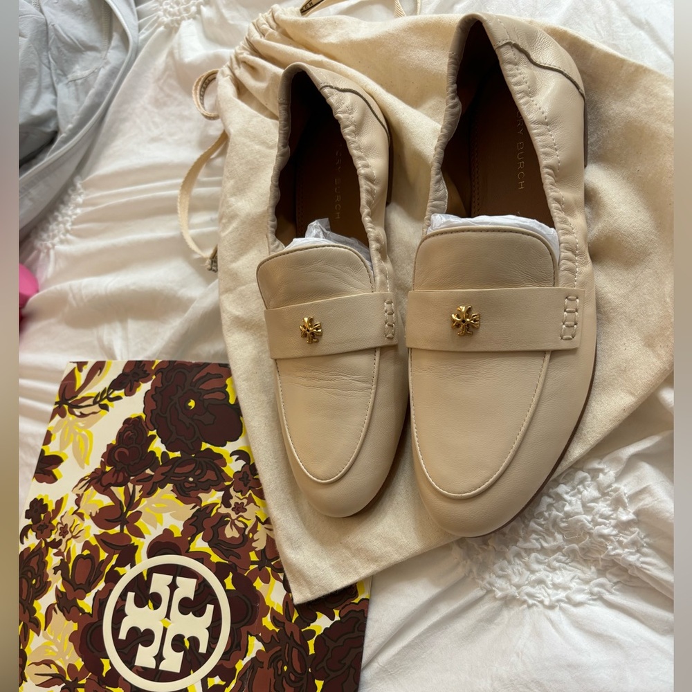 Tory Burch Ballet Loafer $298 msrp 5.5 women in New Cream NEW